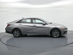 Used 2024  Hyundai Elantra SEL IVT at Landmark Auto Credit Center near springfield&comma; IL