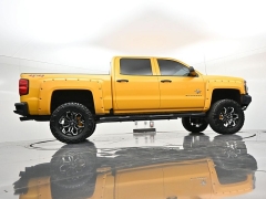Used 2018  Chevrolet Silverado 1500 4WD Crew Cab LT at Landmark Auto Credit Center near springfield&comma; IL