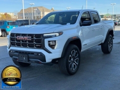 Used 2024  GMC Canyon 4WD Crew Cab AT4 at Landmark Auto Credit Center near springfield&comma; IL