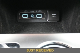 Used 2020  Jeep Grand Cherokee 4d SUV 4WD Laredo at Landmark Auto Credit Center near springfield&comma; IL