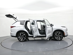 Used 2023  Mitsubishi Outlander SE S-AWC at Landmark Auto Credit Center near springfield&comma; IL