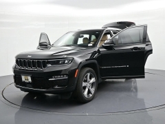 Used 2025  Jeep Grand Cherokee Limited 4x4 at Landmark Auto Credit Center near springfield&comma; IL