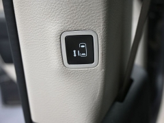 Used 2023  Chrysler Pacifica Touring L FWD at Landmark Auto Credit Center near springfield&comma; IL