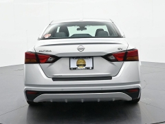 Used 2024  Nissan Altima 2&period;5 SV Sedan at Landmark Auto Credit Center near springfield&comma; IL