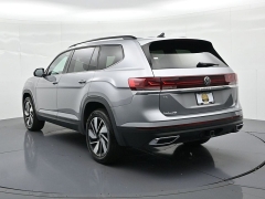 Used 2026  Volkswagen Atlas 2&period;0T SE w&sol;Technology FWD at Landmark Auto Credit Center near springfield&comma; IL