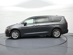 Used 2023  Chrysler Pacifica Touring L FWD at Landmark Auto Credit Center near springfield&comma; IL