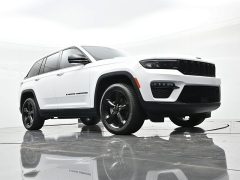 Used 2023  Jeep Grand Cherokee Limited 4x4 at Landmark Auto Credit Center near springfield&comma; IL