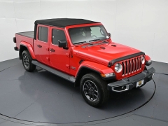 Used 2020  Jeep Gladiator Overland 4x4 at Landmark Auto Credit Center near springfield&comma; IL