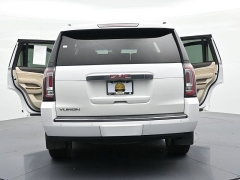 Used 2016  GMC Yukon 4d SUV 4WD Denali at Landmark Auto Credit Center near springfield&comma; IL