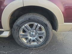 Used 2006  Ford Explorer 4d SUV 4WD Eddie Bauer V8 at Landmark Auto Credit Center near springfield&comma; IL
