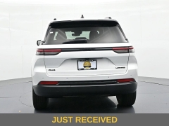 Used 2023  Jeep Grand Cherokee Limited 4x4 at Landmark Auto Credit Center near springfield&comma; IL