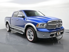 Used 2016  Ram 1500 4WD Crew Cab Laramie at Landmark Auto Credit Center near springfield&comma; IL