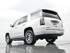 Used 2016  GMC Yukon 4d SUV 4WD Denali at Landmark Auto Credit Center near springfield&comma; IL
