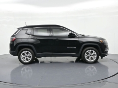 Used 2025  Jeep Compass Latitude 4x4 at Landmark Auto Credit Center near springfield&comma; IL