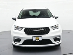 Used 2023  Chrysler Pacifica Touring L FWD at Landmark Auto Credit Center near springfield&comma; IL