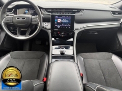 Used 2024  Jeep Grand Cherokee Altitude 4x4 at Landmark Auto Credit Center near springfield&comma; IL