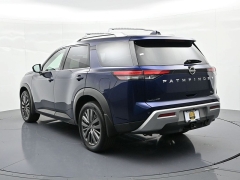 Used 2024  Nissan Pathfinder SL 2WD at Landmark Auto Credit Center near springfield&comma; IL