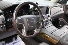 Used 2016  GMC Yukon XL 4d SUV 4WD Denali at Landmark Auto Credit Center near springfield&comma; IL