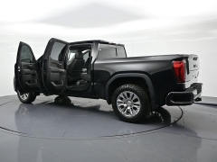 Used 2019  GMC Sierra 1500 4WD Crew Cab 147" Denali at Landmark Auto Credit Center near springfield&comma; IL