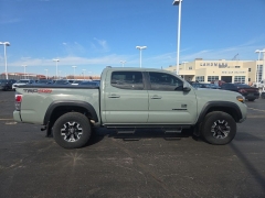 Used 2023  Toyota Tacoma 4WD TRD Off Road Double Cab 5ft Bed V6 AT at Landmark Auto Credit Center near springfield&comma; IL