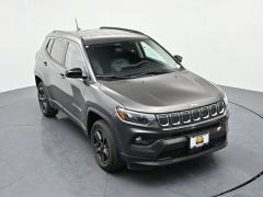 Used 2022  Jeep Compass Latitude 4x4 at Landmark Auto Credit Center near springfield&comma; IL