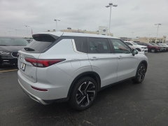 Used 2023  Mitsubishi Outlander SE S-AWC at Landmark Auto Credit Center near springfield&comma; IL