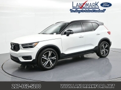  2020 Volvo XC40 4d SUV FWD T4 R-Design at Landmark Auto Credit Center near springfield&comma; IL