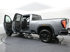Used 2024  GMC Sierra 2500HD 4WD Crew Cab 159" AT4 at Landmark Auto Credit Center near springfield&comma; IL