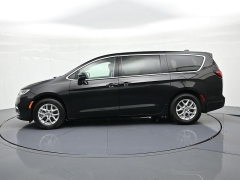 Used 2023  Chrysler Pacifica Touring L FWD at Landmark Auto Credit Center near springfield&comma; IL