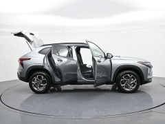 Used 2025  Chevrolet Trax FWD 4dr LT at Landmark Auto Credit Center near springfield&comma; IL