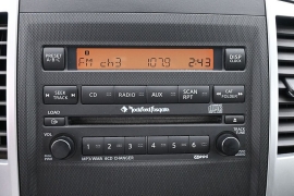 Used 2011  Nissan Frontier 4WD Crew Cab SWB Auto PRO-4X at Landmark Auto Credit Center near springfield&comma; IL