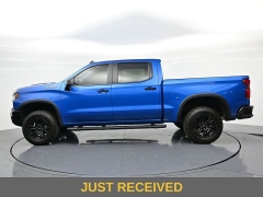 Used 2022  Chevrolet Silverado 1500 4WD Crew Cab 147" ZR2 at Landmark Auto Credit Center near springfield&comma; IL