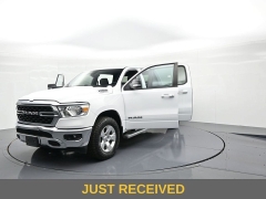 Used 2022  Ram 1500 4WD Big Horn Crew Cab 5'7" Box at Landmark Auto Credit Center near springfield&comma; IL