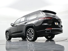 Used 2021  Jeep Grand Cherokee L Overland 4x4 at Landmark Auto Credit Center near springfield&comma; IL