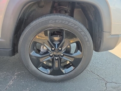 Used 2018  Jeep Compass 4d SUV FWD Latitude Altitude at Landmark Auto Credit Center near springfield&comma; IL