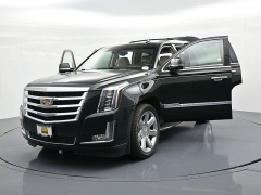 Used 2016  Cadillac Escalade 4d SUV 4WD Luxury at Landmark Auto Credit Center near springfield&comma; IL