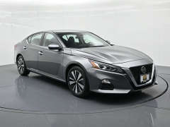 Used 2022  Nissan Altima 2&period;5 SV Sedan at Landmark Auto Credit Center near springfield&comma; IL