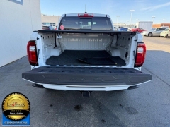 Used 2024  GMC Canyon 4WD Crew Cab AT4 at Landmark Auto Credit Center near springfield&comma; IL