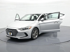 Used 2018  Hyundai Elantra 4d Sedan Limited SULEV at Landmark Auto Credit Center near springfield&comma; IL