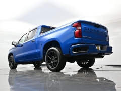 Used 2022  Chevrolet Silverado 1500 4WD Crew Cab 147" Custom at Landmark Auto Credit Center near springfield&comma; IL