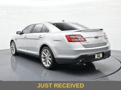 Used 2019  Ford Taurus 4d Sedan AWD Limited at Landmark Auto Credit Center near springfield&comma; IL