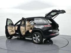 Used 2025  Jeep Grand Cherokee Limited 4x4 at Landmark Auto Credit Center near springfield&comma; IL