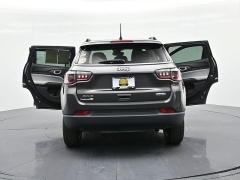 Used 2022  Jeep Compass Latitude 4x4 at Landmark Auto Credit Center near springfield&comma; IL