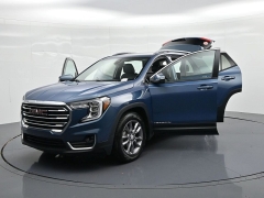 Used 2024  GMC Terrain FWD 4dr SLT at Landmark Auto Credit Center near springfield&comma; IL