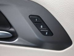 Used 2023  Chrysler Pacifica Touring L FWD at Landmark Auto Credit Center near springfield&comma; IL