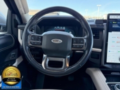 Used 2022  Ford Expedition Platinum 4x4 at Landmark Auto Credit Center near springfield&comma; IL