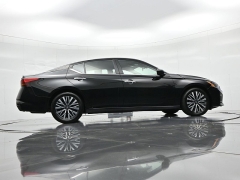 Used 2024  Nissan Altima 2&period;5 SV Sedan at Landmark Auto Credit Center near springfield&comma; IL