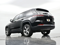 Used 2025  Jeep Grand Cherokee Limited 4x4 at Landmark Auto Credit Center near springfield&comma; IL