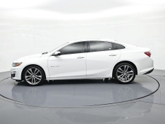 Used 2020  Chevrolet Malibu 4d Sedan Premier at Landmark Auto Credit Center near springfield&comma; IL