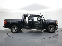 Used 2022  Ford F-150 4WD LARIAT SuperCrew 5&period;5' Box at Landmark Auto Credit Center near springfield&comma; IL